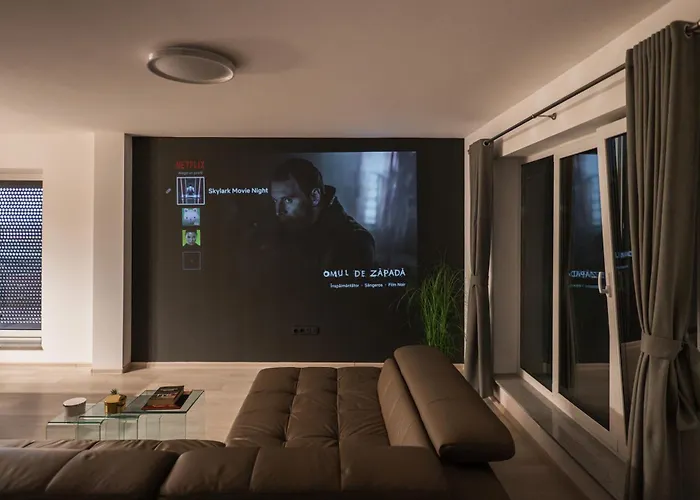 Skylark - Tokyo Penthouse With Jacuzzi, Movie Theater & Panoramic View